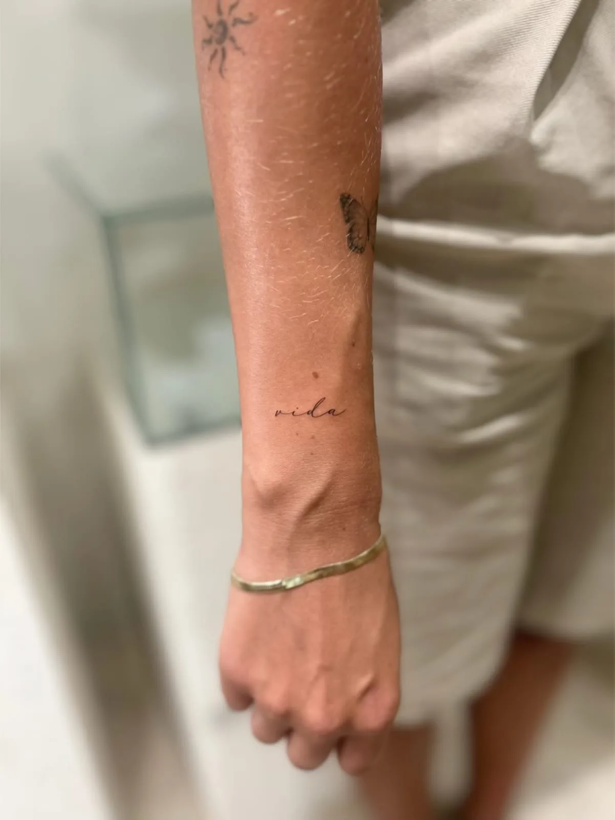 fine line on the arm
