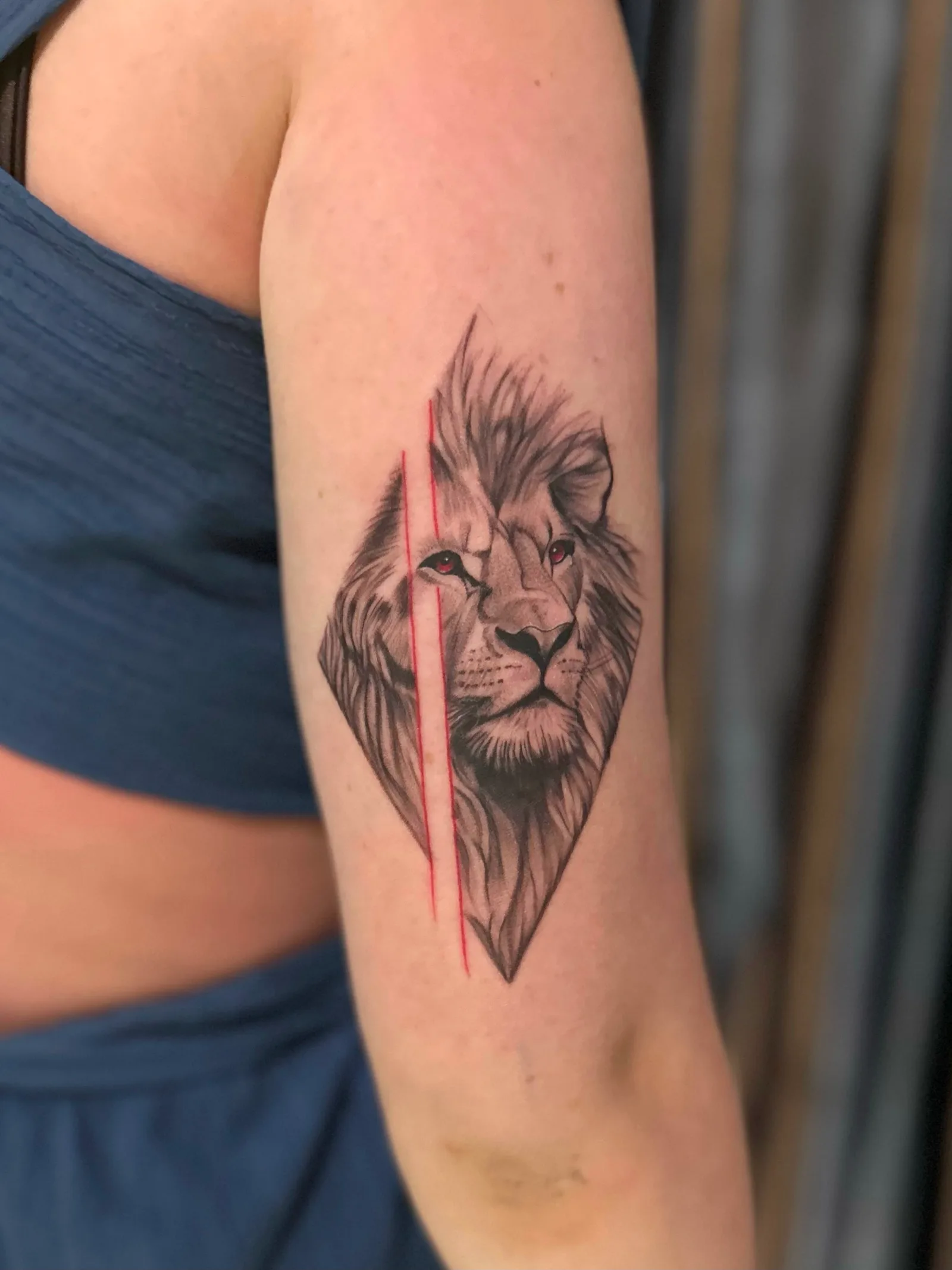 Realism animal tattoo on the arm